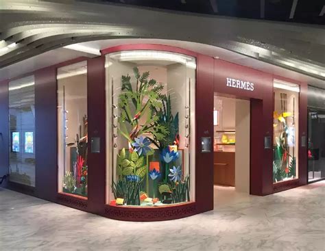 hermes boutiques in schiphol.